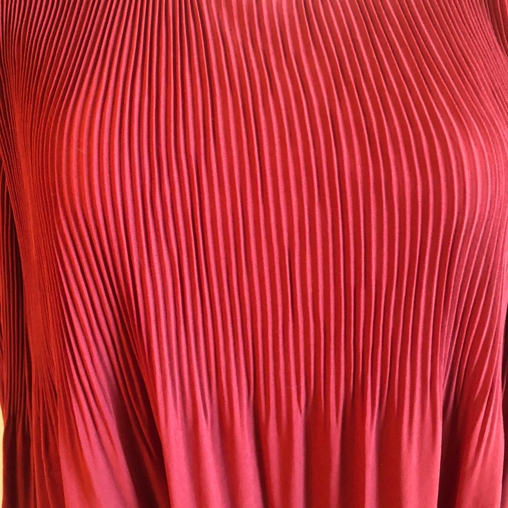 H
Top - Picture 2 of 5